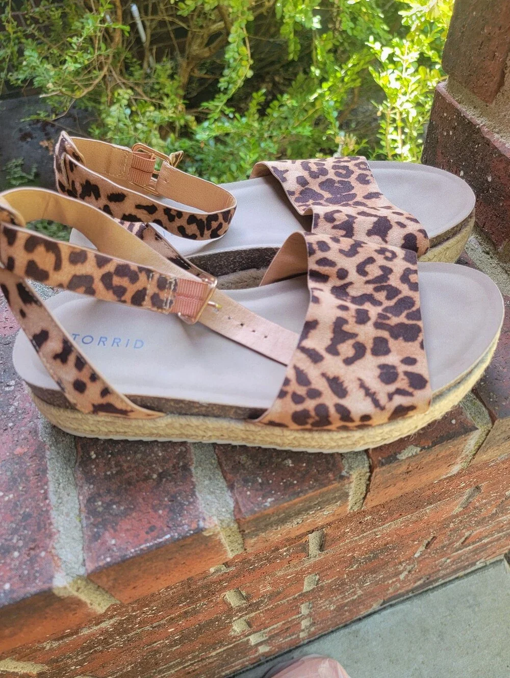 Torrid Leopard Espadilles 8.5 WIDE